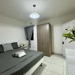 Cozy Bugibba Two Bedroom Lejlighed *